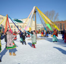 13 марта  на центральной площади с.Большеустьикинское  прошли традиционные гуляния, посвящённые прощанию с зимой.