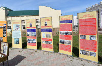 9 мая на центральной площади была организована однодневная выставка «Вклад мечетлинцев в Великой Отечественнной войне в 1941-1945 годах», которая вызвала большой интерес у жителей района.