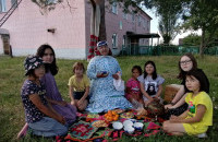 В Новомещеровском доме культуры прошла игровая программа для детей "В гостях у бабушки".